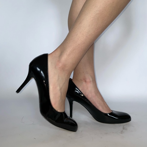 Enzo Angiolini Closed Toe Heels - Picture 1 of 3